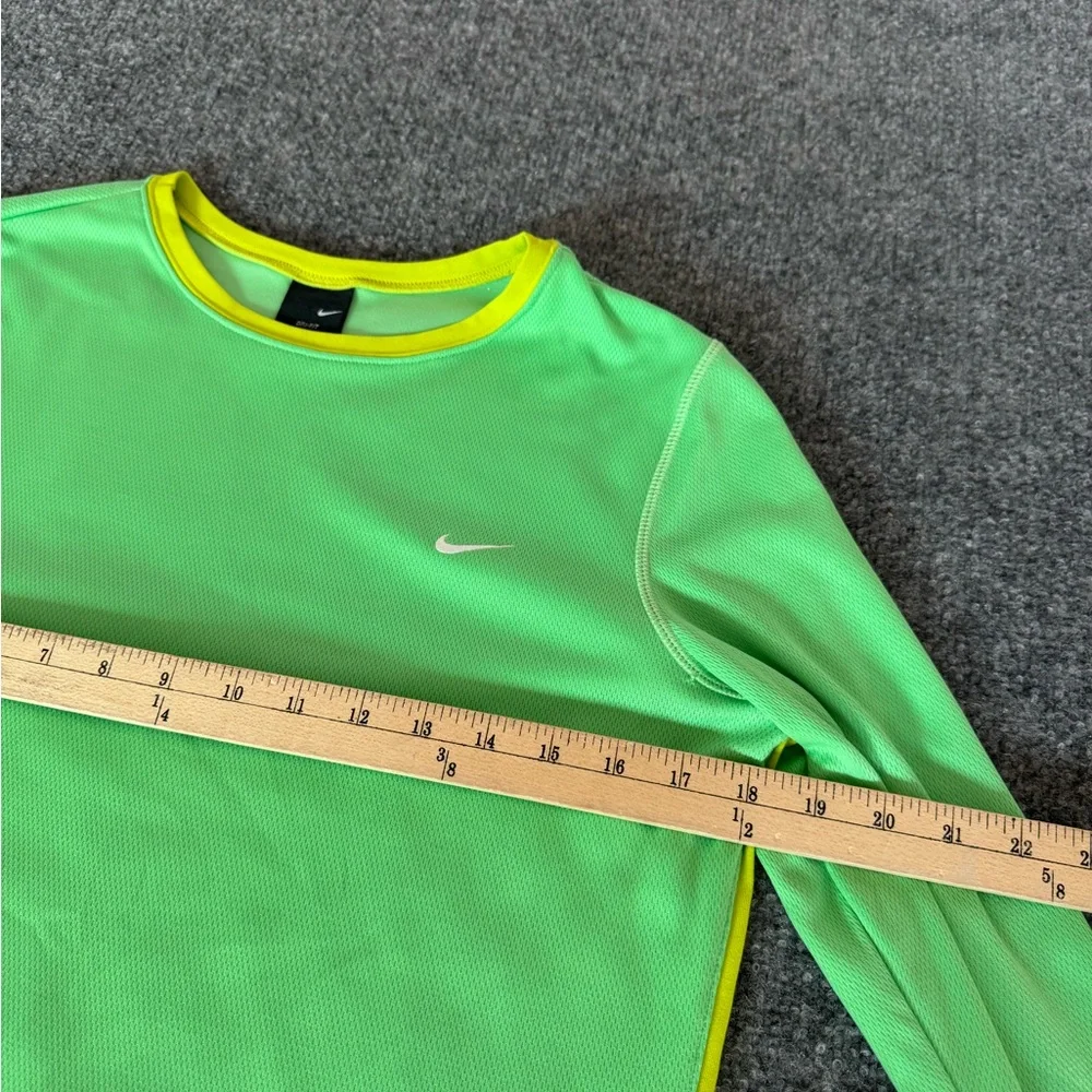 VTG Nike Dri Fit Women's Lime‎ Green Long Sleeve Crew Neck Casual Tee SZ Medium